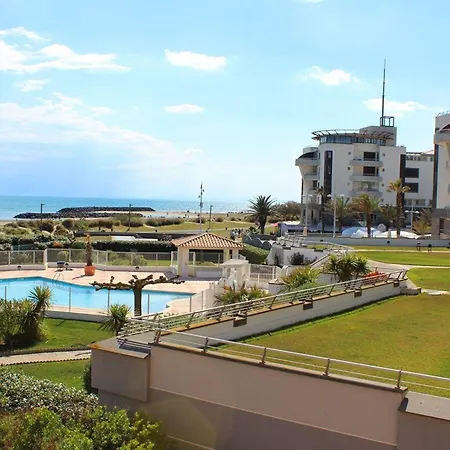 T3 Avec Terrasse Et Grande Piscine, à Deux Pas De La - Fr-1-607-101 Agde